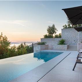 Luxury 5-Bedroom Sea-View Villa with Heated Infinity Pool in Orasac near Dubrovnik – Sleeps 10